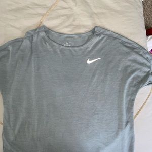 Nike workout top